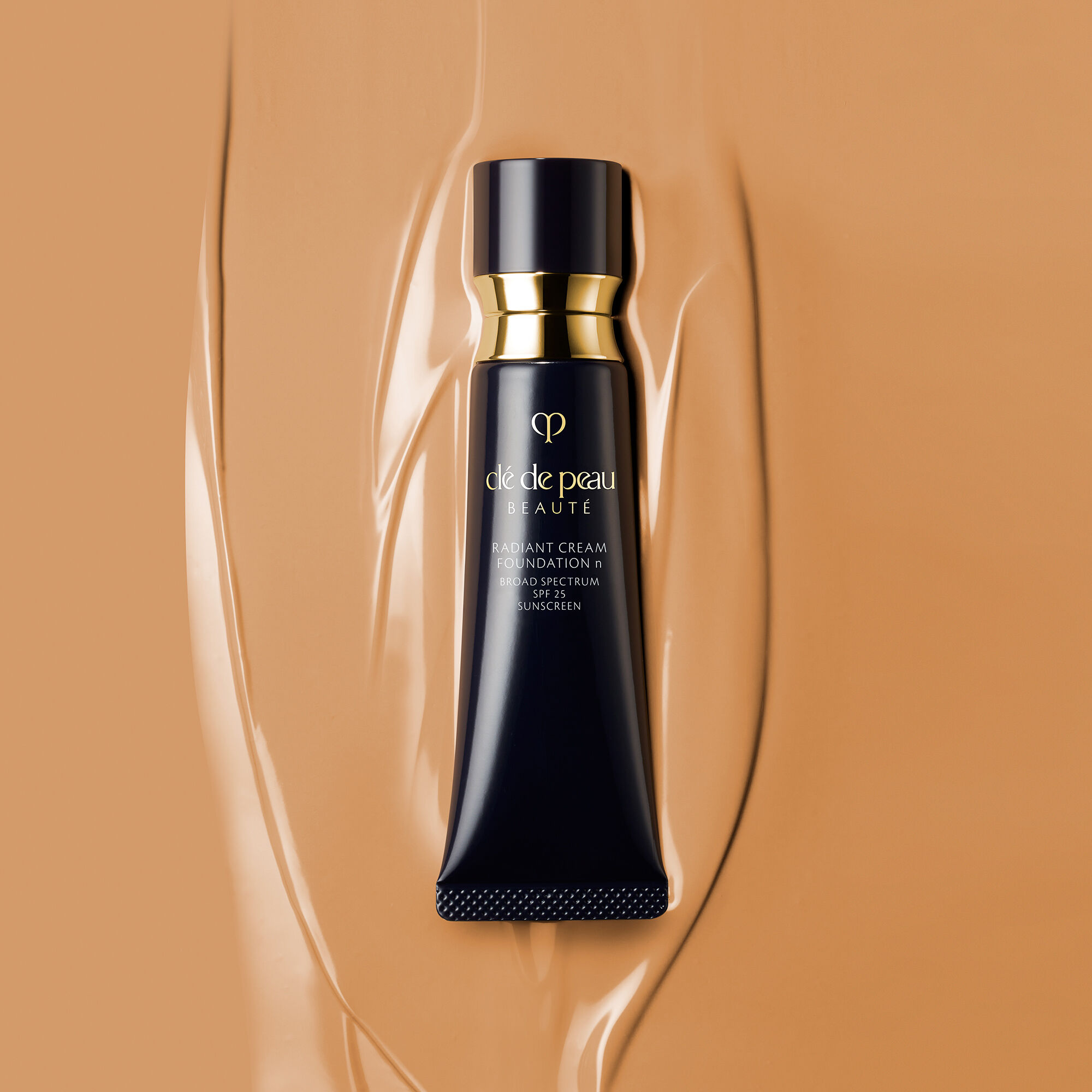 Display Product shot 5 of Radiant Cream Foundation SPF 25, Light Beige